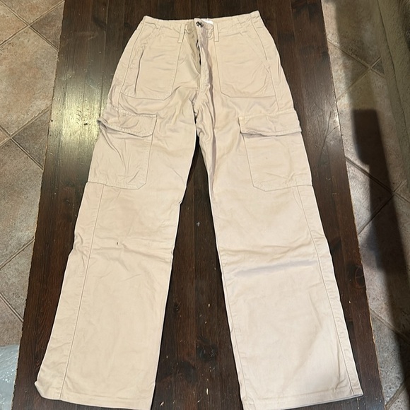 Zara Women’s Khaki Cargo Pants Size 2 - Picture 2 of 5